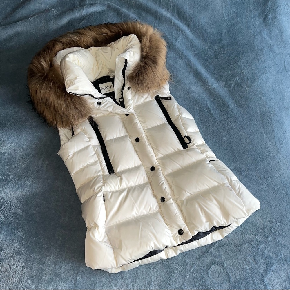SAM. White Puffer Vest with Brown Fur Trim